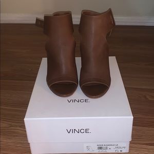 Vince Addie-B, Saddle Le Heels